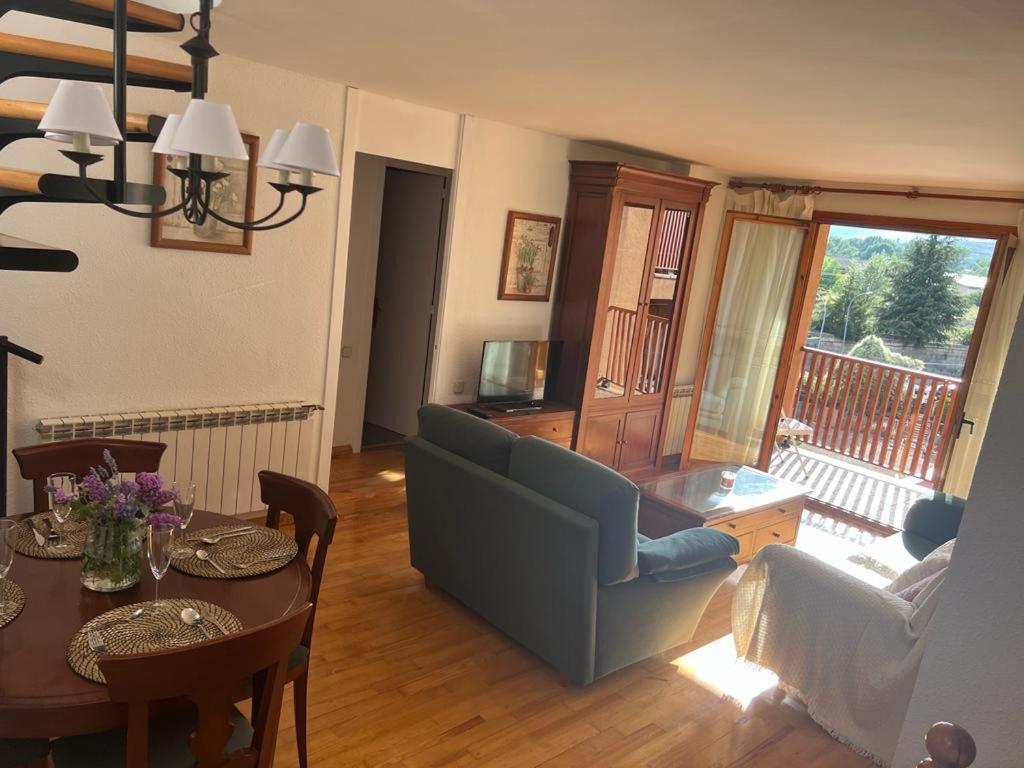 Precioso Duplex En Puigcerda Con Plaza De Parking Apartment Bagian luar foto